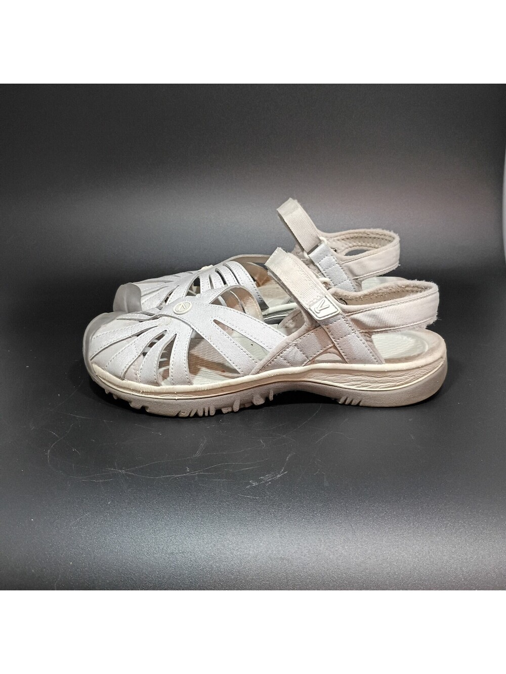Keens Women’s Sandals Rose Closed Toe Fisherman Grey Silver Size 10